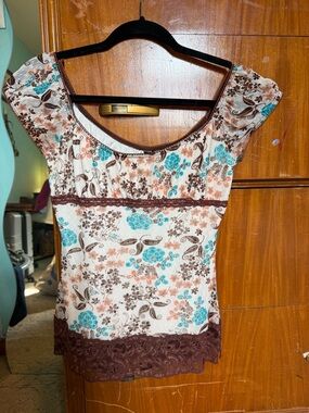 Women’s Floral Lace Trim Scoop Neck Top - White, Brown & Teal